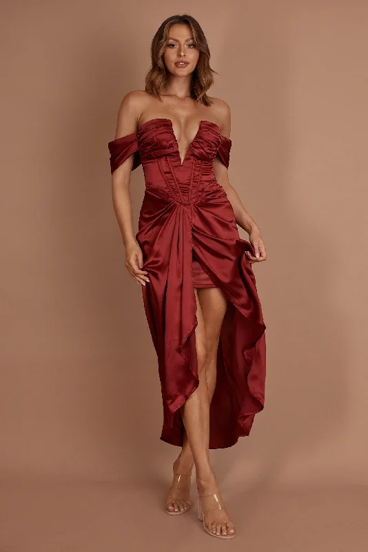 Mariesa Plunging Neckline Dress Red